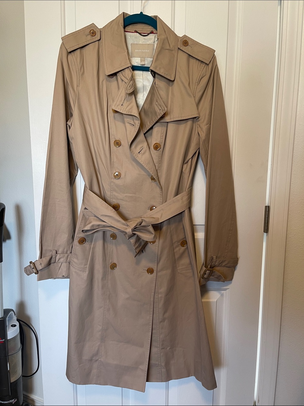 Banana Republic Tan Trench Coat Tall size Large trendy for fall